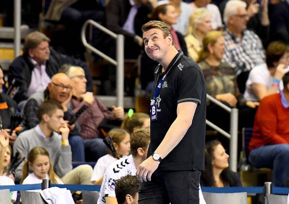 Sport Bilder des Tages 12.12.2019, xlakx, Handball Bundesliga, Fuechse Berlin - THW Kiel emspor, v.l.Filip Jicha (THW Kiel Trainer) Berlin