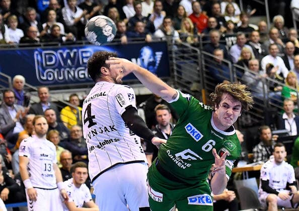 12.12.2019, xlakx, Handball Bundesliga, Fuechse Berlin - THW Kiel emspor, v.l.Domagoj Duvnjak (THW Kiel 4),zum Torwurf Jacob Tandrup Holm(Fuechse Berlin 6) Berlin