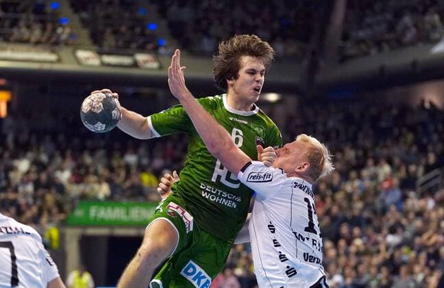 Handba12 Berlin 08.12.2019 Saison 2019 2020 HBL 1. Bundesliga Füchse Berlin - THW Kiel Jacob Tandrup Holm (Füchse Berlin, No.06) Patrick Wiencek (Kiel, No.17)