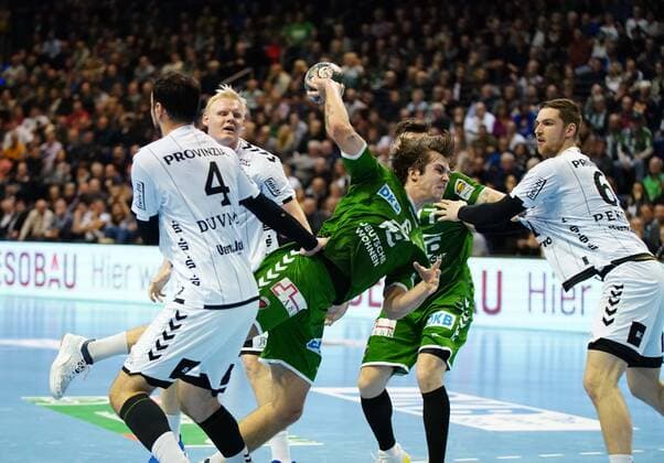 Handba12 Berlin 08.12.2019 Saison 2019 2020 HBL 1. Bundesliga Füchse Berlin - THW Kiel Jacob Tandrup Holm (Füchse Berlin, No.06) Domagoj Duvnjak (Kiel, No.04)