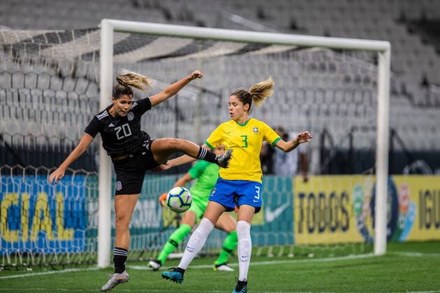 Brasil x México SÃO PAULO, SP - 12.12.2019: BRASIL X MÉXICO - Defender Érika plays dispute. The Brazilian women& 39;s soccer team welcomes the Mexican team in a friendly match on the nightThursday, December 12. The match took place ace at the Corinthians Arena in Sao Paulo. (Photo: Van Campos Fotoarena) x1846730x  VanxCampos