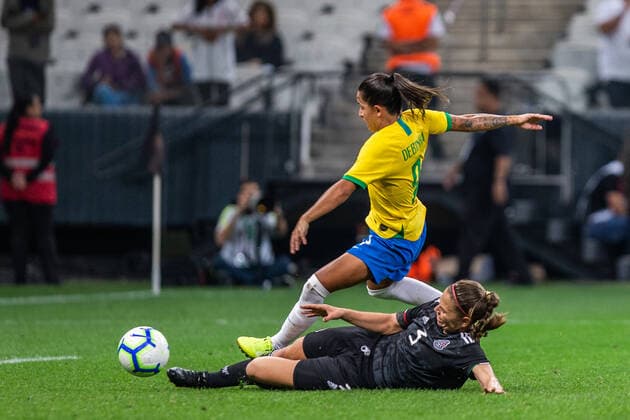 Brasil x México SÃO PAULO, SP - 12.12.2019: BRASIL X MÉXICO - Debby, try to play during the match. The Brazilian women& 39;scer tea team welcomes the Mexican team in a friendly match on the night of Thurs December 12. The match tooktook place at the Corinthians Arena in Sao Paulo. (Photo: Van Campos Fotoarena) x1846819x  VanxCampos