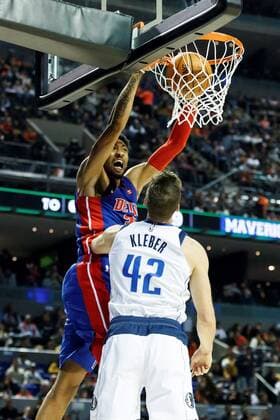 Detroit Pistons Christian Wood (L) in action against Maxi Kleber (R) of the Dallas Mavericks, during a regular season game played at the Arena Ciudad de Mexico in Mexico City, Mexico, 12 December 2019. Detroit Pistons - Dallas Mavericks !ACHTUNG: NUR REDAKTIONELLE NUTZUNG!  Copyright: xJosexMendezx AME5631 20191213-637118150164395404