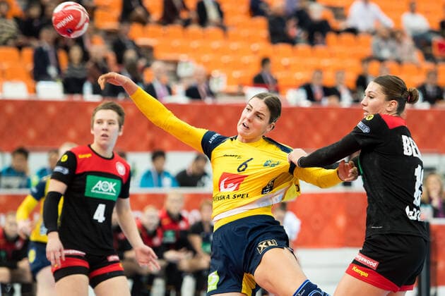 191213 Carin Strömberg of Sweden during the Women s World Handball Championship game between Germany and Sweden on December 13, 2019 in Kumamoto. Photo: Daniel Stiller Bildbyran kod DS 59427 bbeng dam women handball handboll world handball championship 2019 handball sweden sverige vm germany tyskland Copyright: DANIELxSTILLER BB191213DS009