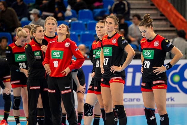 Handball, Frauen: WM 2019, Spiel um Platz 7, 9. Spieltag , Deutschland - Schweden die Mannschaft von Deutschland Kumamoto Park Dome Kumamoto Japan