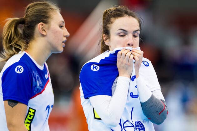 191213 Anna Vyakhireva of Russia looks dejected after the Women s World Handball Championship semifinal between Russia and Netherlands on December 13, 2019 in Kumamoto. Photo: Daniel Stiller Bildbyran kod DS 59428 bbeng dam women handball handboll world handball championship 2019 handball russia ryssland vm netherlands holland depp Copyright: DANIELxSTILLER BB191213DS060