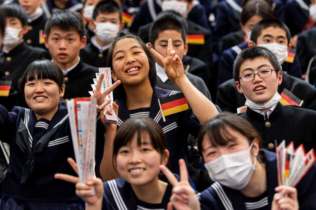 Handball, Frauen: WM 2019, Spiel um Platz 7, 9. Spieltag , Deutschland - Schweden Fankurve Fans Fanblock Kumamoto Park Dome Kumamoto Japan