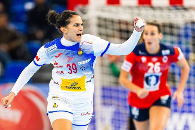 191213 Almudena Rodriguez Rodriguez of Spain celebrates during the Women s World Handball Championship semifinal between Norway and Spain on December 13, 2019 in Kumamoto. Photo: Daniel Stiller Bildbyran kod DS 59429 bbeng dam women handball handboll world handball championship 2019 handball norway norge vm spain spanien jubel Copyright: DANIELxSTILLER BB191213DS095