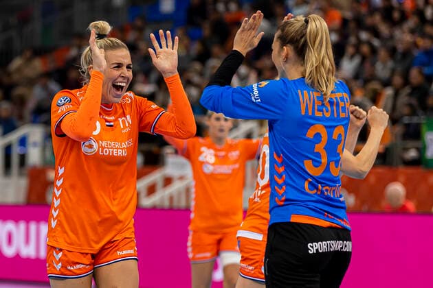 Handball, Frauen: WM 2019, Halbfinale, Russland - Niederlande v.li. Tess Wester (Niederlande) Kumamoto Park Dome Kumamoto Japan