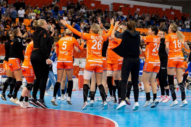 Handball, Frauen: WM 2019, Halbfinale, Russland - Niederlande die Mannschaft von Holland, Schlussjubel Schlußjubel Emotion Freude Kumamoto Park Dome Kumamoto Japan