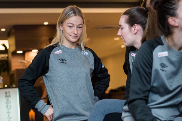 Handball, Damen WM, Nationalteam Norwegen Pressetermin 191214 Stine Bredal Oftedal looks dejected during a press meeting with the Norwegian team at the Women s World Handball Championship on December 14, 2019 in Kumamoto. Photo: Daniel Stiller Bildbyran kod DS 59430 bbeng dam women handball handboll world handball championship 2019 handball norway norge vm depp Copyright: DANIELxSTILLER BB191214DS013