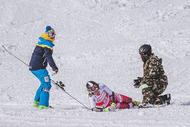 Bilder des Jahres 2019, Sport 12 Dezember Sport Bilder des Tages 14.12.2019, St. Moritz, SUI, FIS Weltcup Ski Alpin, SuperG, Damen, im Bild Michaela Heider (AUT) Michaela Heider of Austria crashes in the ladie s Super-G of FIS ski alpine world cup St. Moritz, Switzerland on 2019 12 14. St. Moritz *** 14 12 2019, St Moritz, SUI, FIS World Cup Alpine Skiing, SuperG, Ladies, pictured Michaela Heider AUT Michaela Heider of Austria crashes in the ladie s Super G of FIS alpine ski world cup St Moritz, Switzerland on 2019 12 14 St Moritz  EP_gro  