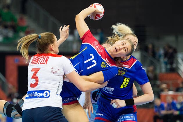191215 Yaroslava Frolova of Russia during the Women s World Handball Championship bronze game between Norway and Russia on December 15, 2019 in Kumamoto. Photo: Daniel Stiller Bildbyran kod DS 59431 bbeng dam women handball handboll world handball championship 2019 handball norway norge vm russia ryssland Copyright: DANIELxSTILLER BB191215DS002