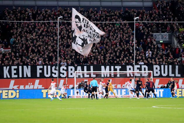 Bilder des Jahres 2019, Sport 12 Dezember FANS Fortuna Banner gegen Red Bull DFL Fussball Bundesliga Saison 2019-2020 Spiel Fortuna Duesseldorf - RB Leipzig 0 : 3 am 14. 12. 2019 in Duesseldorf *** FANS Fortuna banner against Red Bull DFL football Bundesliga season 2019 2020 game Fortuna Duesseldorf RB Leipzig 0 3 on 14 12 2019 in Duesseldorf 