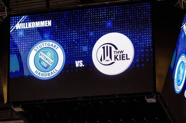 Anzeigewuerfel beim Spiel in der Handball Bundesliga, TVB 1898 Stuttgart - THW Kiel. Stuttgart. 15.12.19 Handball , Stuttgart Baden Wuerttemberg Deutschland