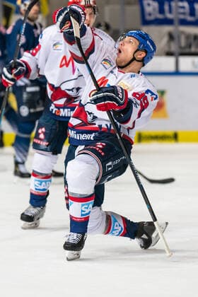 Bilder des Jahres 2019, Sport 12 Dezember Torjubel von David Wolf (Adler Mannheim) ueber sein Tor zum 2:4 im Spiel Red Bull Muenchen gegen die Adler Mannheim am 15.12.2019. GER, Eishockey, Deutsche Eishockey Liga DEL, EHC Red Bull Muenchen gegen Adler Mannheim, 15.12.2019, Olympiaeisstadion Muenchen Muenchen *** David Wolf Adler Mannheim cheers for his goal to the 2 4 in the game Red Bull Munich against Adler Mannheim on 15 12 2019 GER, ice hockey, German Ice Hockey League DEL, EHC Red Bull Munich against Adler Mannheim, 15 12 2019, Olympic Stadium Munich Munich Munich Copyright: xFeinerx Eibner-Pressefotox EP_Feiner