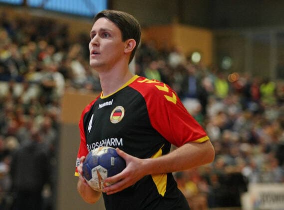 15.12.2019, xmohx, Handball URSAPHARM-Allstar-Spiel, All-Star-Team Deutschland (DHB) - Saarland Handball Allstars (Saar) emspor, v.l. Ex-Fußballprofi Philipp Wollscheid (DHB) (DFL DFB REGULATIONS PROHIBIT ANY USE OF PHOTOGRAPHS as IMAGE SEQUENCES and or QUASI-VIDEO) Homburg-Erbach
