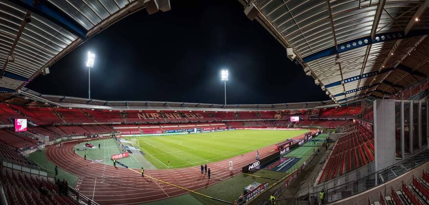 Das Nürnberger Max-Morlock-Stadion rund 90 Minuten vor Anpfiff; 1. FC Nürnberg - SG Dynamo Dresden; Fußball; 2. Liga; Saison 2019 2020; 18. Spieltag; Max-Morlock-Stadion; Nürnberg; 20. Dezember 2019;