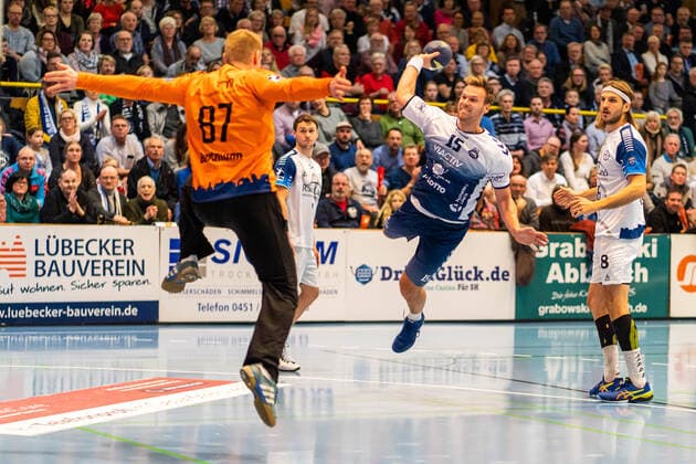 VfL Luebeck-Schwartau - TSV Bayer Dormagen am 20.12.2019 Fynn Ranke ( 15, VfL Luebeck-Schwartau, KR), VfL Luebeck-Schwartau - TSV Bayer Dormagen in der 2. Handball-Bundesliga, Saison 2019 2020 17. Spieltag, Hansehalle (Luebeck) am 20.12.2019 Copyright: xBEAUTIFULxSPORTS Angenendtx