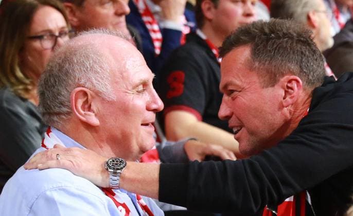 Uli Hoeneß und Lothar Matthäus im Gespräch Basketball Euroleague FC Bayern Basketball - FC Barcelona, Barca 20.12.2019