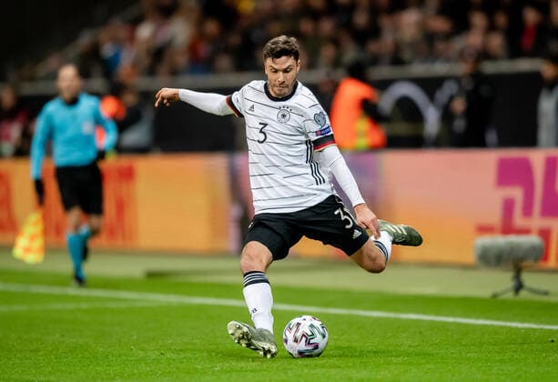 19. November 2019: Frankfurt, Commerzbank Arena: Fussball EM Qualifikation Deutschland - Nordirland: Deutschlands Jonas Hector am Ball.