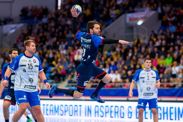 Bietigheim, Deutschland 21. Dezember 2019: Handball 2. BL - 19 20- SG BBM Bietigheim vs. TV Hüttenberg Christian Schäfer Schaefer (SG BBM Bietigheim) Bietigheim Egetrans Arena Baden-Württemberg Deutschland