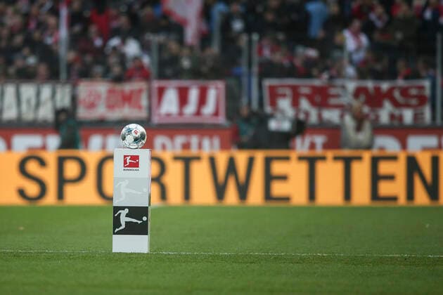 1. Fussball-Bundesliga; 1. FC Koeln - SV Werder Bremen, 21.12.2019 Der Fussball der Spiels vor einem Sportwetten-Schriftzug; 1.FC Koeln vs. SV Werder Bremen am 21.12.2019 im RheinEnergieStadion in Koeln (Nordrhein-Westfalen). DFL REGULATIONS PROHIBIT ANY USE OF PHOTOGRAPHS AS IMAGE SEQUENCES AND OR QUASI-VIDEO. Copyright: xBEAUTIFULxSPORTS AxelxKohringx