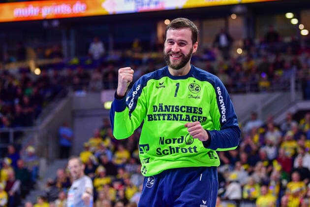 LIQUI MOLY Handball-Bundesliga 2019 2020 21.12.2019 Rhein-Neckar-Löwen - SG Flensburg-Handewitt, SAP-Arena Mannheim Benjamin Buric (Torwart, SG Flensburg-Handewitt, 1) Jubel Emotionen Sieg Torwart, 21.12.2019, Mannheim (Deutschland), Handball, Bundesliga, Rhein-Neckar Löwen - SG Flensburg-Handewitt