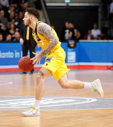 Basketball , BBL easyCredit Basketball Bundesliga , MHP Riesen Ludwigsburg vs. Medi Bayreuth , Konstantin Konga (Riesen)