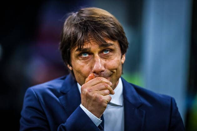 Bilder des Jahres 2019, Sport 12 Dezember Sport Themen der Woche KW51 Sport Bilder des Tages Serie A TIM 2019 20 - FC Internazionale vs Genoa CFC - San Siro Stadium Milan - 21 12 2019 Antonio Conte Head Coach of FC Internazionale during the Serie A match between FC Internazionale and Genoa CFC at the San Siro Stadium, Milan, Italy on 21 December 2019 - Photo Fabrizio Carabelli *** Serie A TIM 2019 20 FC Internazionale vs Genoa CFC San Siro Stadium Milan 21 12 2019 Antonio Conte Head Coach of FC Internazionale during the Serie A match between FC Internazionale and Genoa CFC at the San Siro Stadium, Milan, Italy on 21 December 2019 Photo Fabrizio Carabelli Copyright: xBEAUTIFULxSPORTS Carabellix