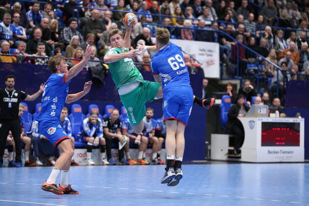 v.l. Jonathan Carlsbogard (TBV Lemgo Lippe 9), Franz Semper (SC DHfK Leipzig 3), Christian Klimek (TBV Lemgo Lippe 69) GER, Handball, 1. Bundesliga, TBV Lemgo Lippe gegen SC DHfK Leipzig, 21.12.2019 Lemgo Copyright: xStrohdiekx Eibner-Pressefotox EP_jsk