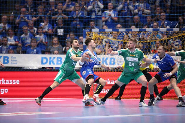 v.l. Bastian Roscheck (SC DHfK Leipzig 19), Dani Baijens (TBV Lemgo Lippe 77), Maciej Gebala (SC DHfK Leipzig 28), Christian Klimek (TBV Lemgo Lippe 69) GER, Handball, 1. Bundesliga, TBV Lemgo Lippe gegen SC DHfK Leipzig, 21.12.2019 Lemgo Copyright: xStrohdiekx Eibner-Pressefotox EP_jsk