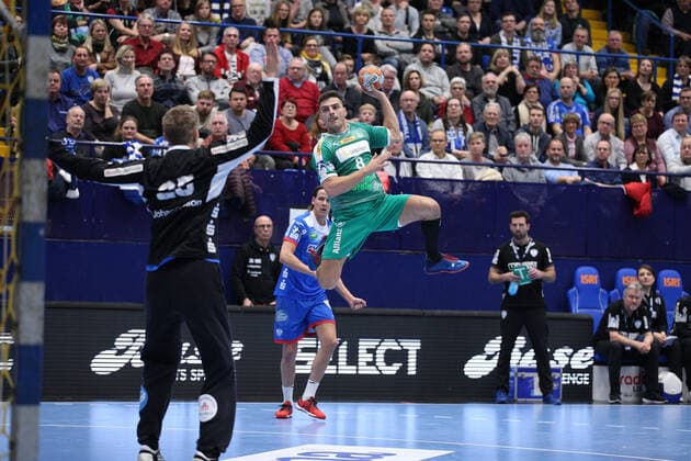 v.l. Peter Johannesson (TBV Lemgo Lippe 25), Bjarki Mar Elisson (TBV Lemgo Lippe 4), Lucas Krzikalla (SC DHfK Leipzig 8) GER, Handball, 1. Bundesliga, TBV Lemgo Lippe gegen SC DHfK Leipzig, 21.12.2019 Lemgo Copyright: xStrohdiekx Eibner-Pressefotox EP_jsk