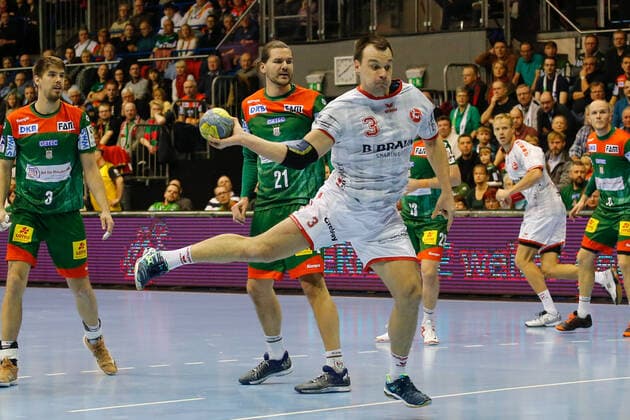 22.12.2019, xgox, Handball Liqui Moly HBL, SC Magdeburg - MT Melsungen emspor, v.l. Marino Maric (MT Melsungen, 3) wirft Tor, Torschuetze, erzielt Tor, Treffer, scores the goal GETEC Arena
