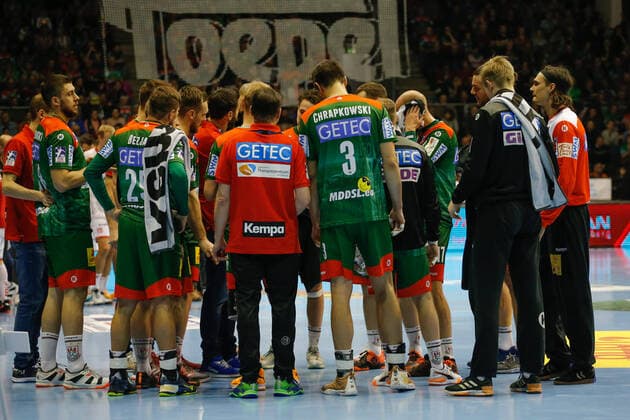 22.12.2019, xgox, Handball Liqui Moly HBL, SC Magdeburg - MT Melsungen emspor, v.l. auszeit magdeburg GETEC Arena