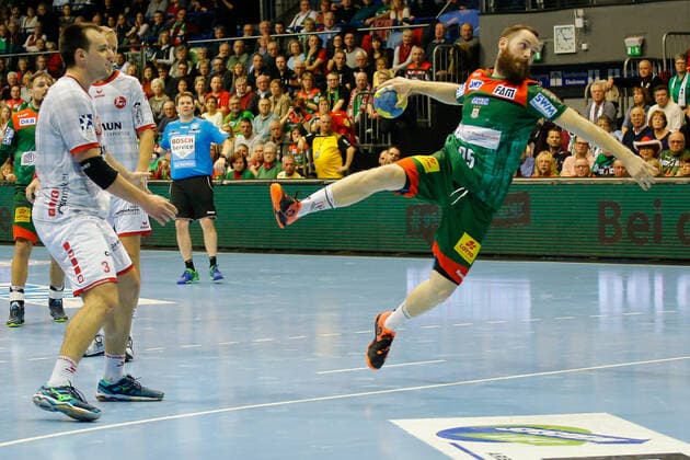 22.12.2019, xgox, Handball Liqui Moly HBL, SC Magdeburg - MT Melsungen emspor, v.l. Moritz Preuss (Magdeburg, 95) schießt Tor, Torschütze, erzielt Tor, Treffer, scores the goal GETEC Arena
