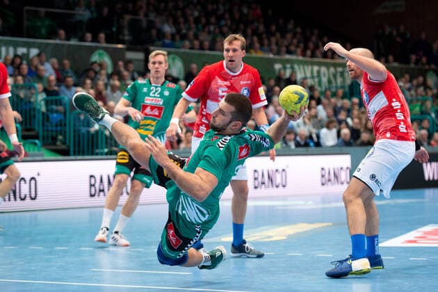 Minden, Deutschland 22.12.2019: 1. Handball-Bundesliga - 2019 2020 - GWD Minden vs. Bergischer HC (M) Lucas Meister (Minden) Minden Nordrhein-Westfalen Deutschland Kampa Halle