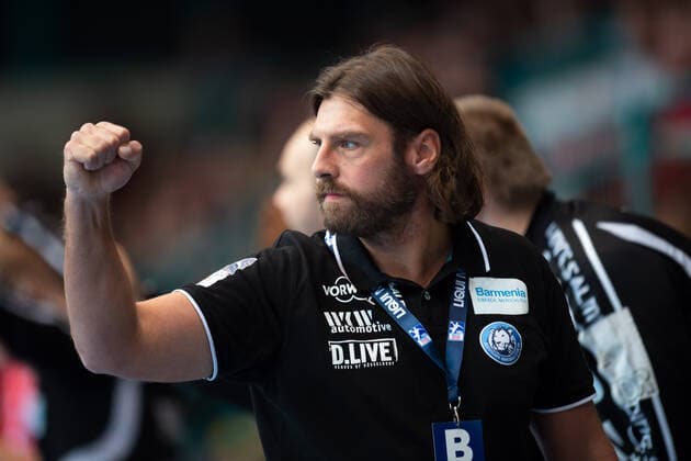 Minden, Deutschland 22.12.2019: 1. Handball-Bundesliga - 2019 2020 - GWD Minden vs. Bergischer HC Sebastian Hinze (Trainer Bergischer HC) Minden Nordrhein-Westfalen Deutschland Kampa Halle