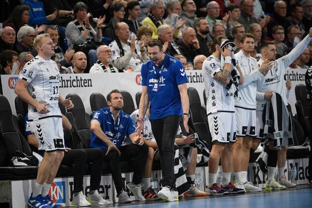 THW-Trainer Filip Jicha schreit den Frust heraus, Handball-Bundesliga, Liqui-Moly-HBL, Männer, 18. Spieltag, THW Kiel vs HSG Wetzlar, 22.12.19 Kiel Sparkassen Arena Schleswig-Holstein Germany