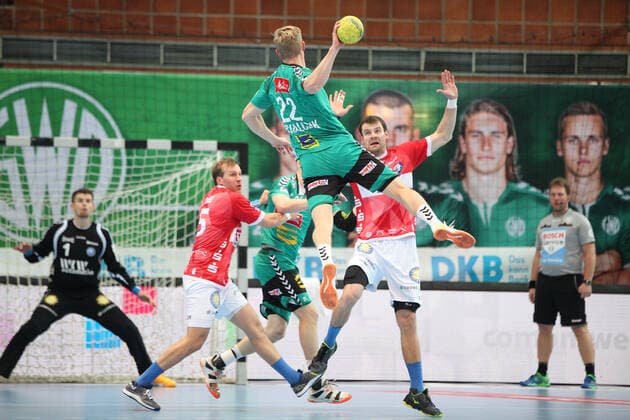v.l. Max Darj (Bergischer HC 5), Magnus Gullerud (TSV GWD Minden 21), Marian Michalczik (TSV GWD Minden 22), Csaba Szuecs (Bergischer HC 20) GER, Handball, 1. Bundesliga, TSV GWD Minden gegen Bergischer HC, 22.12.2019 Minden Copyright: xStrohdiekx Eibner-Pressefotox EP_jsk