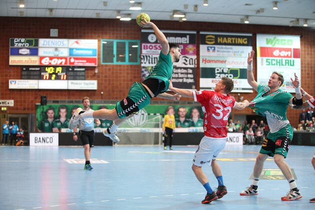 v.l. Savvas Savvas (TSV GWD Minden 7), Jeffrey Boomhouwer (Bergischer HC 32), Magnus Gullerud (TSV GWD Minden 21) GER, Handball, 1. Bundesliga, TSV GWD Minden gegen Bergischer HC, 22.12.2019 Minden Copyright: xStrohdiekx Eibner-Pressefotox EP_jsk