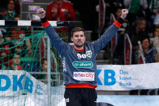 26.12.2019, TUI Arena, Hannover, Ligaspiel, 1. Bundesliga, TSV Hannover-Burgdorf vs TVB Stuttgart, im Bild Urban Lesjak (90, Han.-Burgdorf) jubelt TSV Hannover-Burgdorf vs TVB Stuttgart