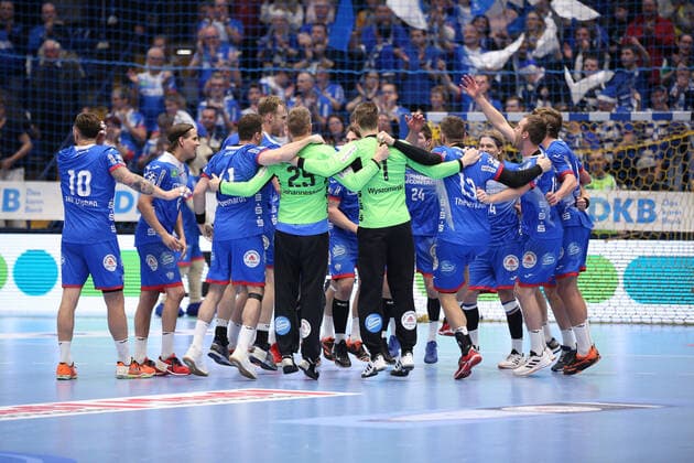 Siegesjubel bei TBV Lemgo Lippe GER, Handball, 1. Bundesliga, TBV Lemgo Lippe gegen HC Erlangen, 26.12.2019 Lemgo Copyright: xStrohdiekx Eibner-Pressefotox EP_jsk