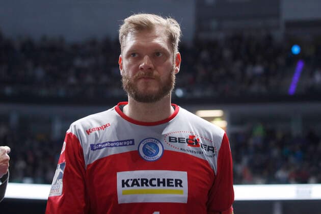 26.12.2019, TUI Arena, Hannover, Ligaspiel, 1. Bundesliga, TSV Hannover-Burgdorf vs TVB Stuttgart, im Bild Johannes Bitter (1, Stuttgart) ist nach der Niederlage enttaeuscht TSV Hannover-Burgdorf vs TVB Stuttgart