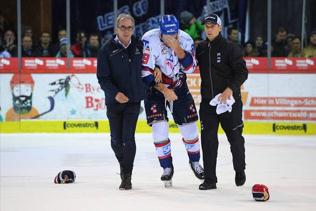 Sport Bilder des Tages David Wolf (Adler Mannheim) GER, Eishockey, DEL, Schwenninger Wild Wings - Adler Mannheim, 26.12.2019 Villingen-Schwenningen Copyright: xLaegler xEibner-Pressefotox EP_slr