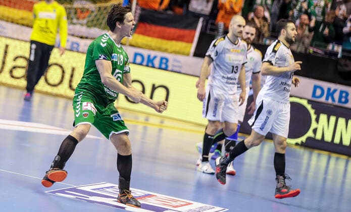 26.12.2019, Handball, 1.Bundesliga, 19.Spieltag, Füchse Berlin - SC DHfK Leipzig, Max-Schmeling-Halle. Berlins Hans Lindberg jubelt. Handball - 1.Bundesliga - Füchse Berlin - SC DHfK Leipzig