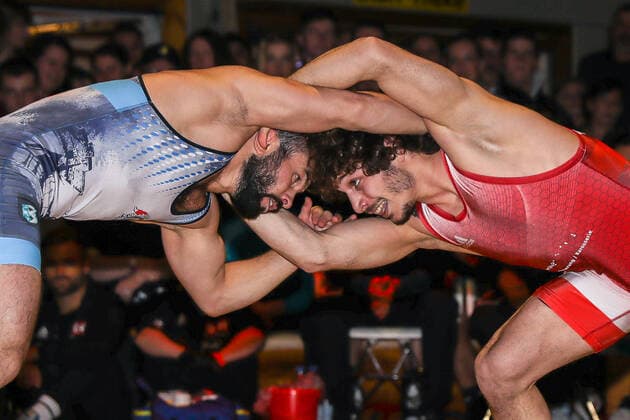 Sport Bilder des Tages Ringen Bundesliga Endrunde 1 4 Finale - 2019 - TuS Adelhausen - SV Wacker Burghausen - 28-12-2019 Beka Bujiashvili (TuS Adelhausen rot) und Ahmet Peker (SV Wacker Burghausen blau) (Freistil 57KG), beim Ringen Bundesliga Endrunde 1 4 Finale zwischen dem TuS Adelhausen und SV Wacker Burghausen, am Samstag, den 28. Dezember 2019 Dinkelberghalle in Adelhausen (Deutschland). *** Wrestling Bundesliga Final 1 4 finals 2019 TuS Adelhausen SV Wacker Burghausen 28 12 2019 Beka Bujiashvili TuS Adelhausen red and Ahmet Peker SV Wacker Burghausen blue freestyle 57KG , at the wrestling Bundesliga Final 1 4 finals between TuS Adelhausen and SV Wacker Burghausen, on Saturday, December 28, 2019 Dinkelberghalle in Adelhausen Germany Copyright: xBEAUTIFULxSPORTS G.xHubbsx