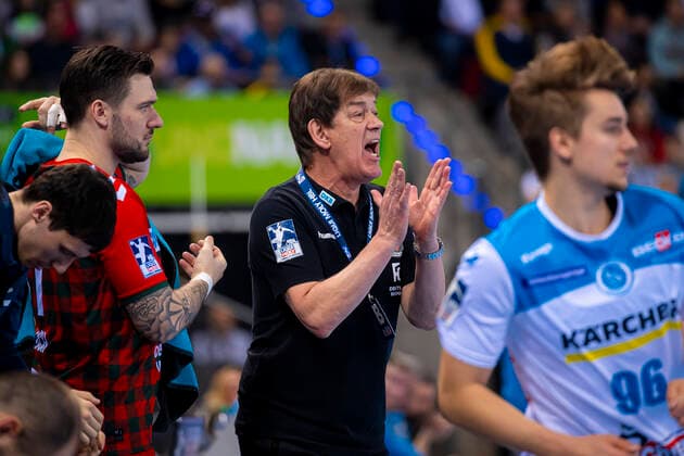 Stuttgart, Deutschland 29. Dezember 2019: HBL - 19 20 - TVB 1898 Stuttgart vs. Füchse Berlin Trainer Velimir Petkovic (Berlin) Stuttgart Porsche Arena Baden-Württemberg Deutschland
