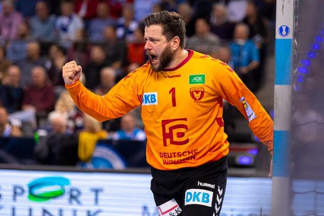 Stuttgart, Deutschland 29. Dezember 2019: HBL - 19 20 - TVB 1898 Stuttgart vs. Füchse Berlin Torhueter Martin Ziemer (Berlin) Jubel Freude Emotion Stuttgart Porsche Arena Baden-Württemberg Deutschland