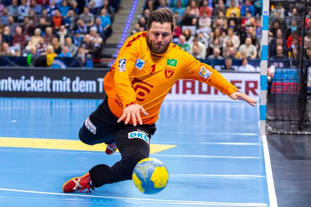 Stuttgart, Deutschland 29. Dezember 2019: HBL - 19 20 - TVB 1898 Stuttgart vs. Füchse Berlin Torhueter Martin Ziemer (Berlin) Stuttgart Porsche Arena Baden-Württemberg Deutschland